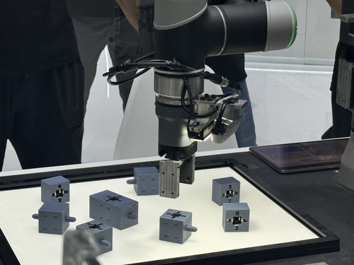 工業機器人新物種 具身智能引領“換道超車”，產品與市場研究報告正式發布